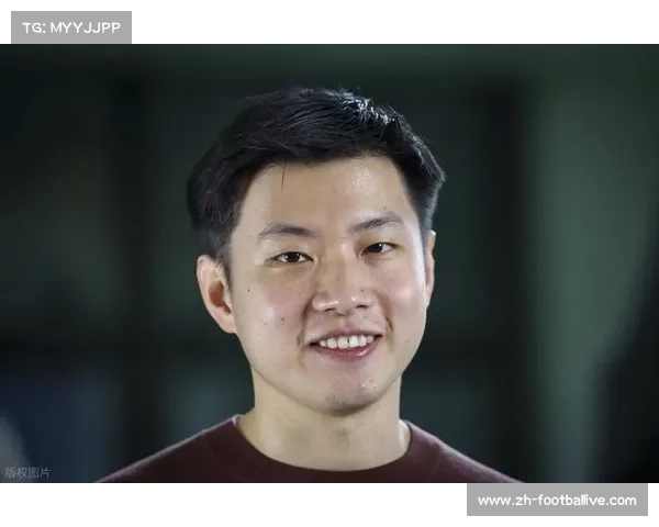 赵心童走进武汉校园亲授斯诺克技巧助力青少年成长