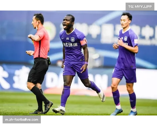 裁判尺度与VAR介入频率 赛季末关键战判罚成潜在变数 裁判尺度与VAR介入频率 赛季末关键战判罚成潜在变数