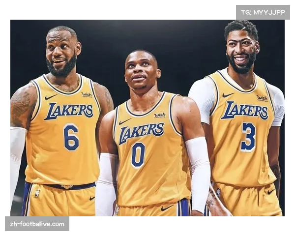 湖人近15战进攻效率121.5 同期排名联盟第三位